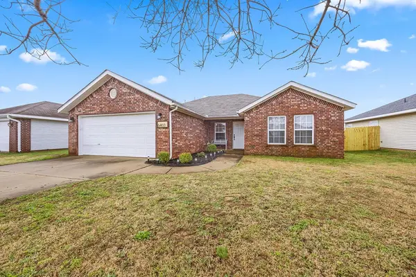 6403 SW Meadow Well Avenue, Bentonville, AR 72713