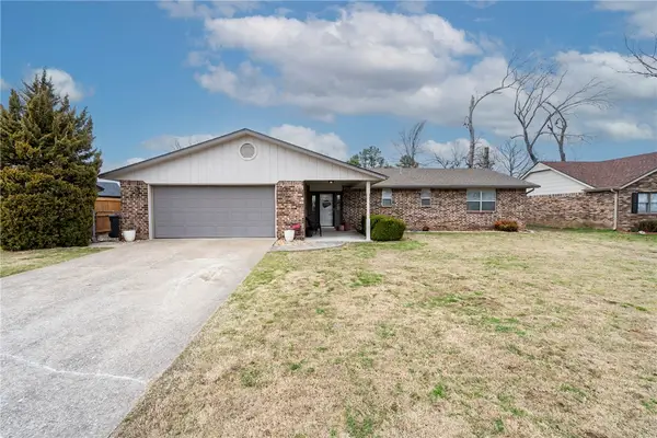 1405 W Mimosa Street, Rogers, AR 72758