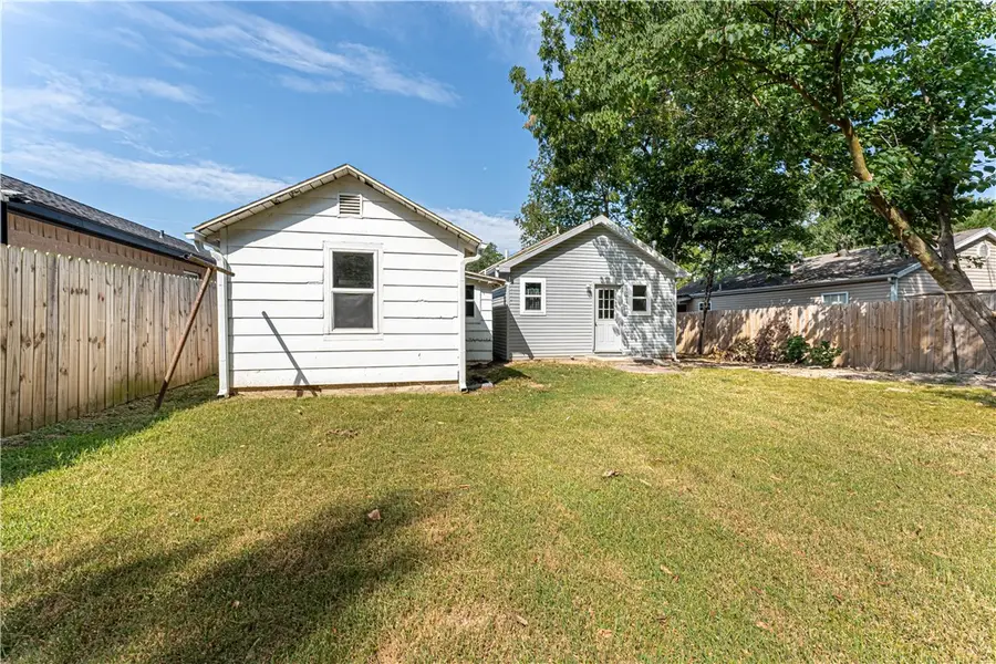 603 S Crutcher Street, Springdale, AR 72764 - #3