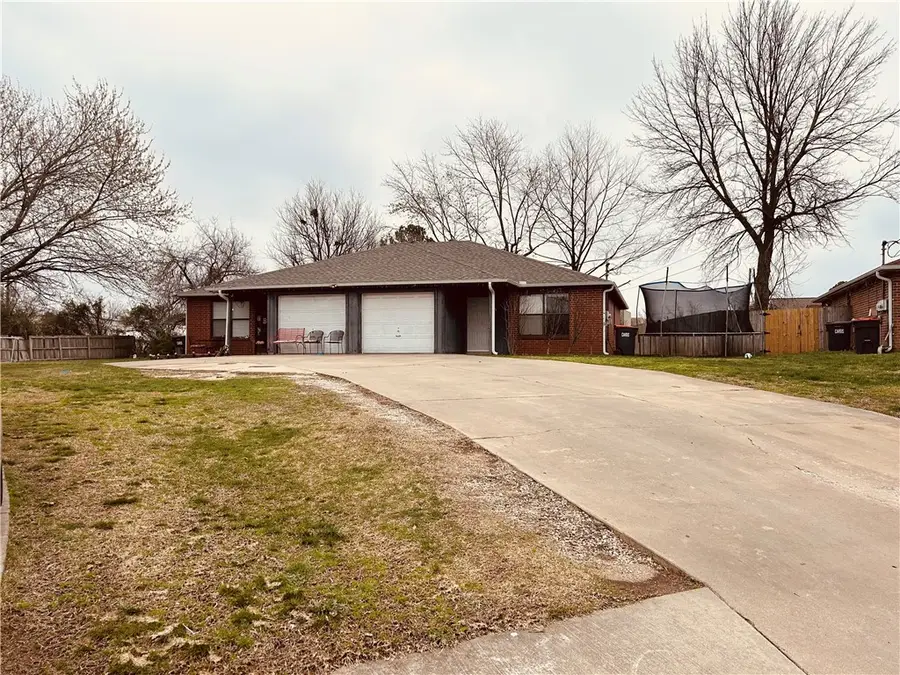 2247 Emily Circle Drive, Springdale, AR 72762 - #2