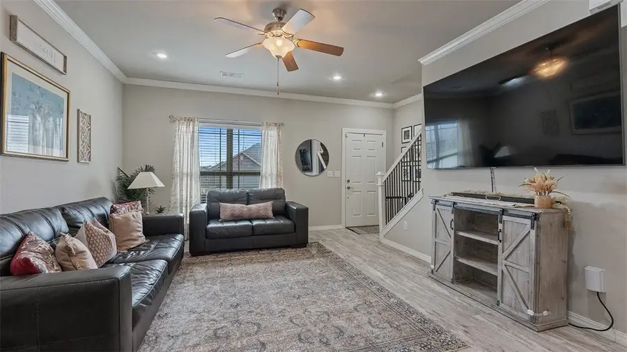 507 W Laurel Avenue, Rogers, AR 72758 - #3