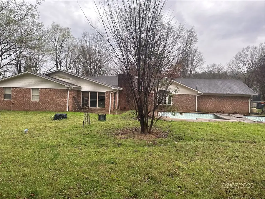 2710 Camelot Drive, Russellville, AR 72801 - #2