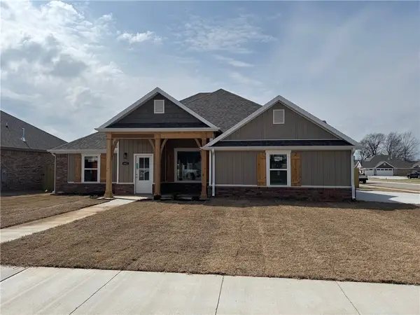 642 Summer Lane, Prairie Grove, AR 72753