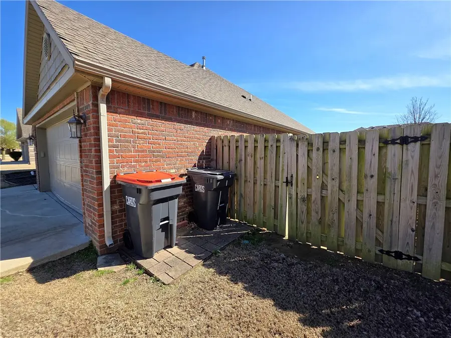 783 Amethyst Avenue, Springdale, AR 72764 - #3