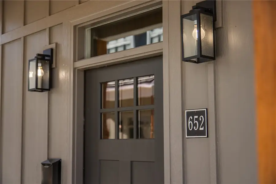 652 W Price Avenue, Springdale, AR 72764 - #2