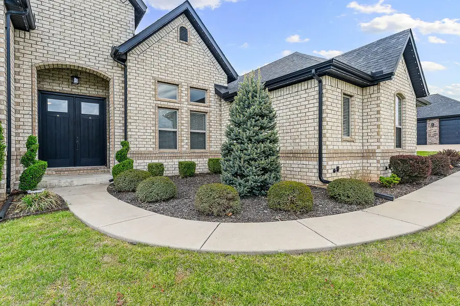 614 Oriole Drive, Elm Springs, AR 72762 - #2