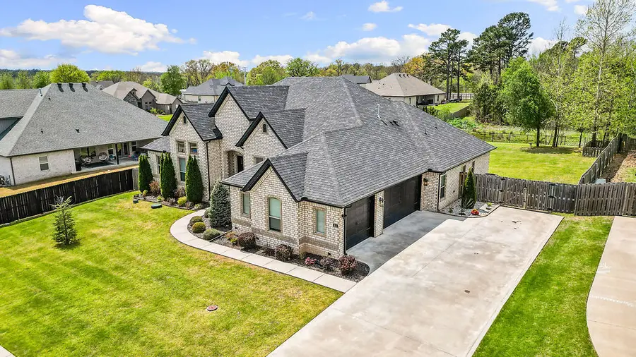 614 Oriole Drive, Elm Springs, AR 72762 - #3