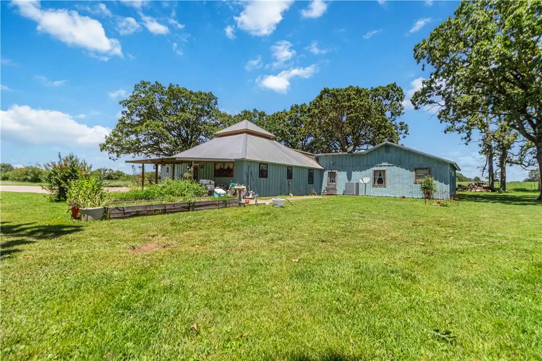 18040 E Holt Road, Lincoln, AR 72744 - #1