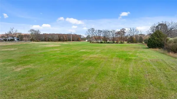 704 E Bowen Boulevard, Fayetteville, AR 72703