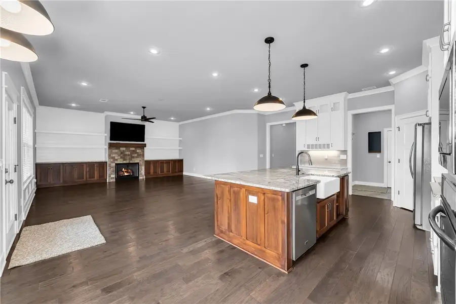 109 NW Highland Road, Bentonville, AR 72712 - #2