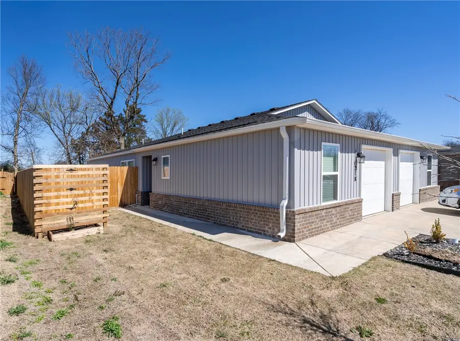 218 NW 67th Avenue, Bentonville, AR 72713 - #2