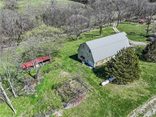 751 Bunch Springs Road, Berryville, AR 72616