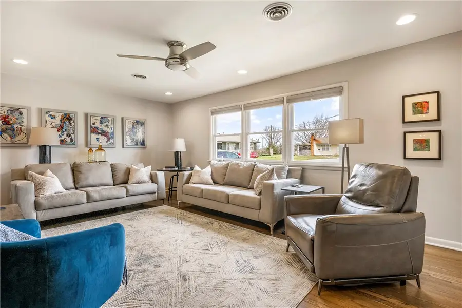 715 NW 6th Street, Bentonville, AR 72712 - #2