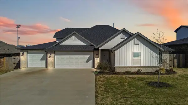 108 Phyllis Farm Road, Prairie Grove, AR 72753