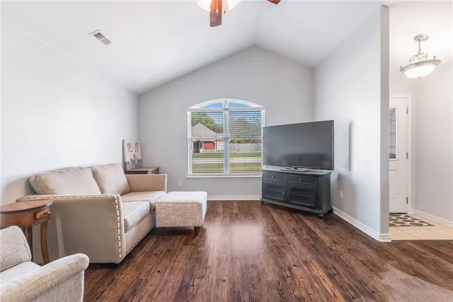 741 Iroquois Drive, Prairie Grove, AR 72753 - #2