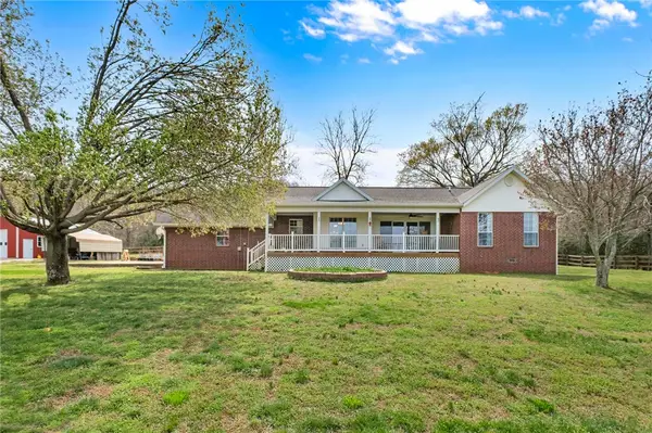 11993 Ranchwood Road, Prairie Grove, AR 72753