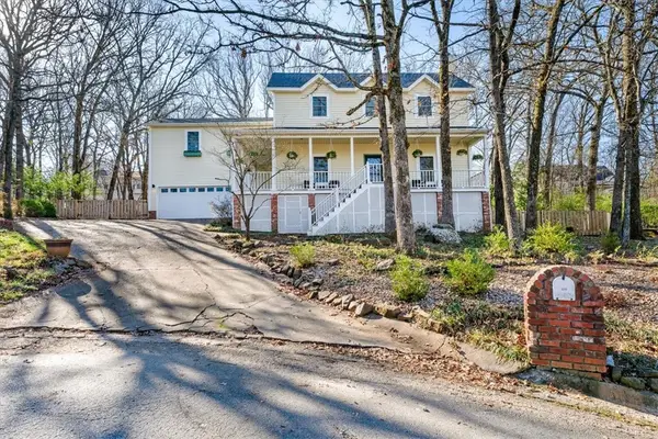 3235 E Charing Cross, Fayetteville, AR 72703