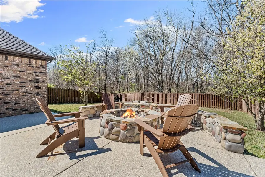 1020 Hunters Pointe, Bentonville, AR 72713 - #2