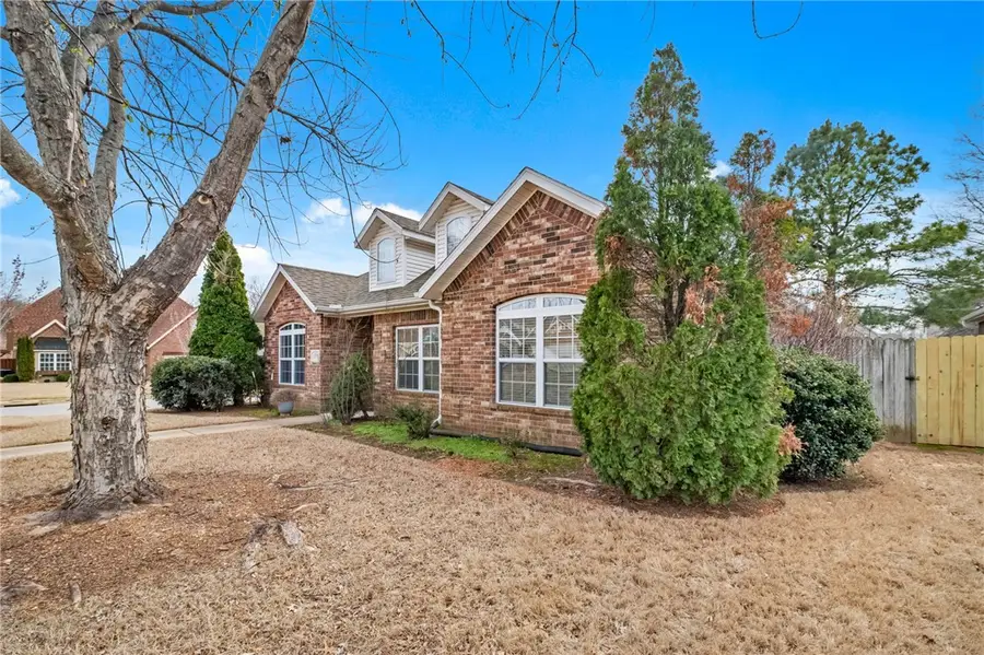 5702 W Stoney Creek Drive, Rogers, AR 72758 - #3