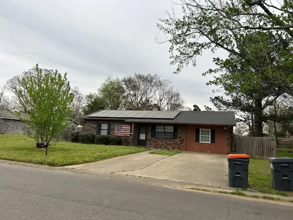 1301 S Greenwich Avenue, Russellville, AR 72801
