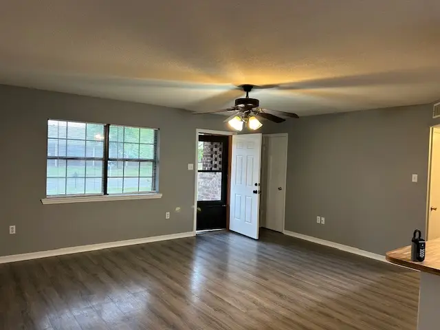 1301 S Greenwich Avenue, Russellville, AR 72801 - #3