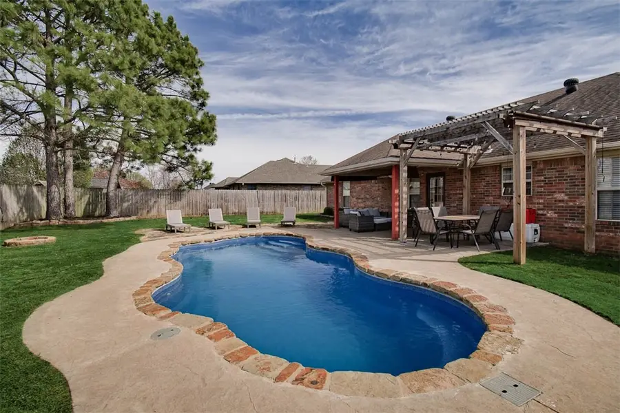 326 Ridgemont Avenue, Lowell, AR 72745 - #3