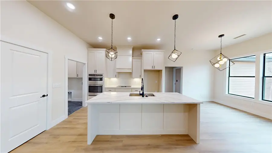 5 Butterwick Lane, Bella Vista, AR 72715 - #3