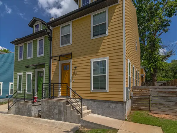 318 E Martin Luther King Boulevard, Fayetteville, AR 72701