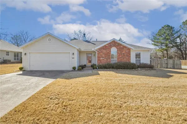 1683 Tallgrass Drive, Fayetteville, AR 72701