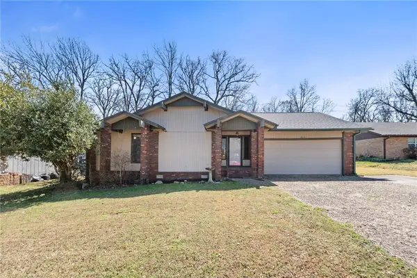 2212 W Tulsa Street, Siloam Springs, AR 72761