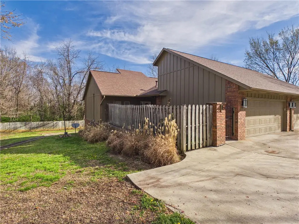 78 E Sycamore Street, Fayetteville, AR 72703 - #1