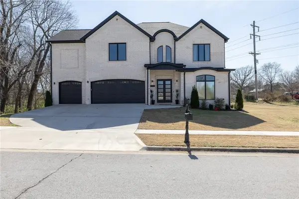 4281 W American Drive, Fayetteville, AR 72704