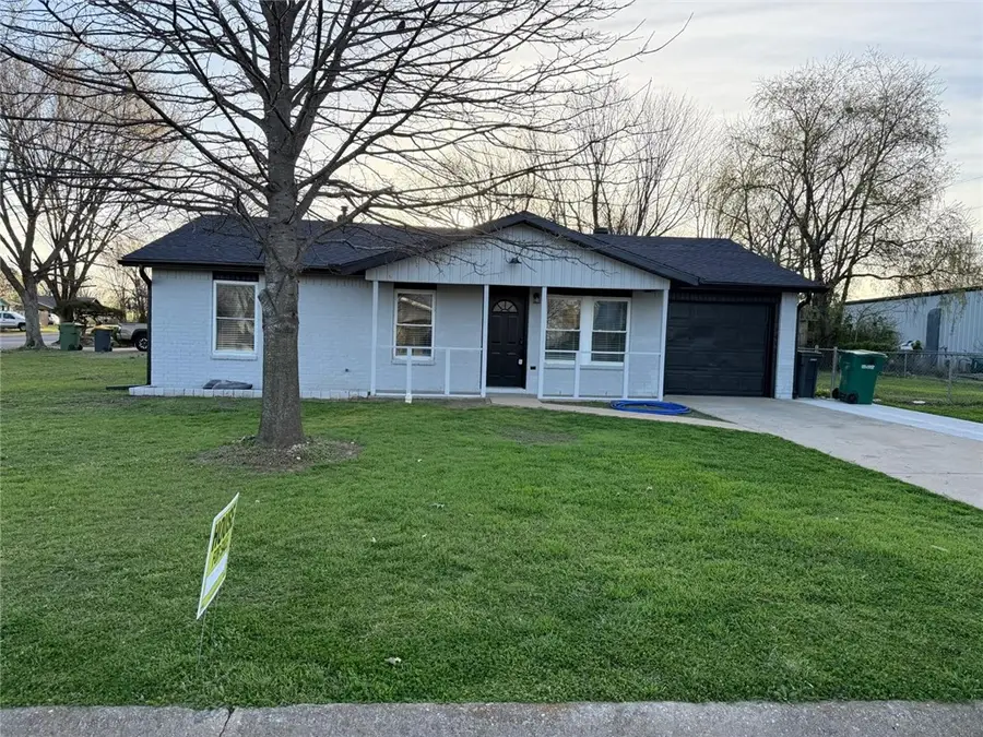 2511 4th Street, Rogers, AR 72756 - #3