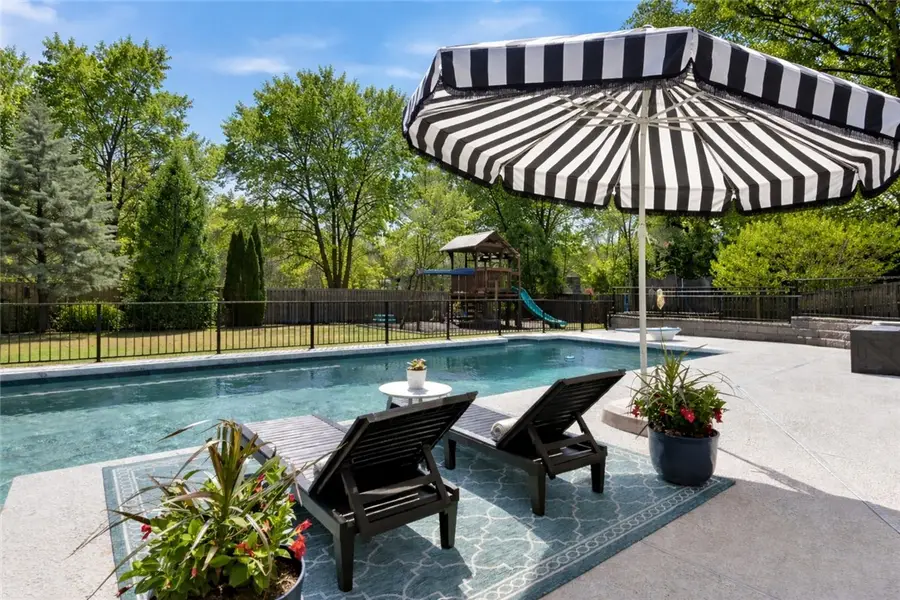 5917 W Kennedy Drive, Fayetteville, AR 72704 - #2