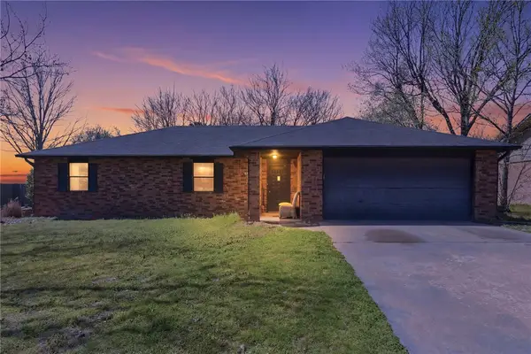 2706 S 43rd Place, Springdale, AR 72762