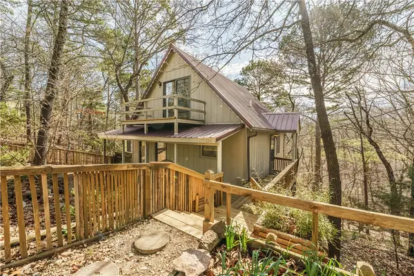 124 Oakridge Drive, Eureka Springs, AR 72632