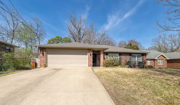 604 E Ash, Fayetteville, AR 72703