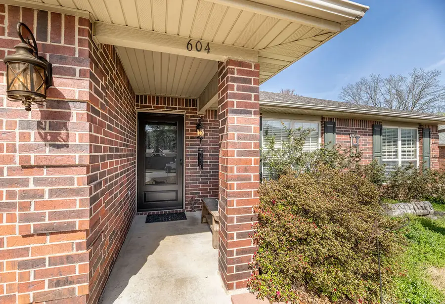 604 E Ash, Fayetteville, AR 72703 - #2