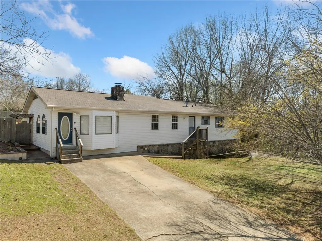 823 N Oak Street, Harrison, AR 72601 - #1