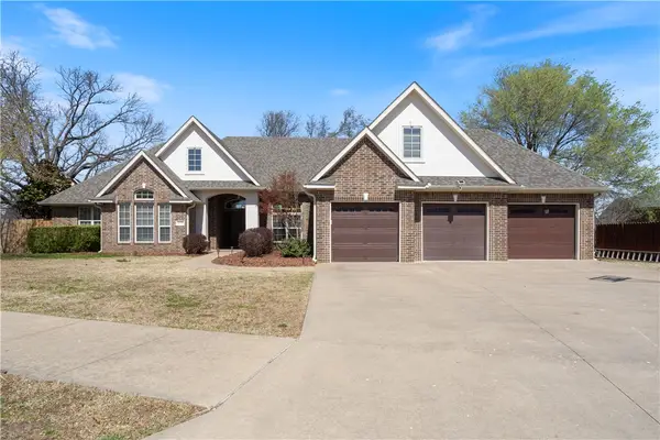 1110 NE Buckingham Boulevard, Bentonville, AR 72712