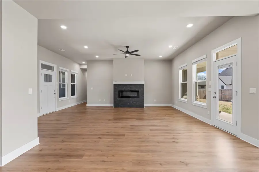 825 Mueller Way, Prairie Grove, AR 72753 - #3