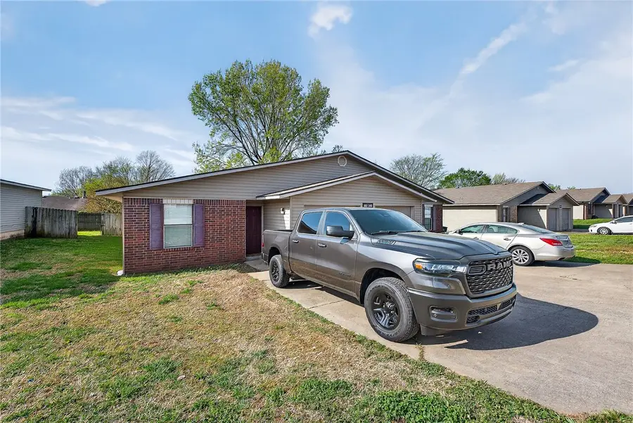 3433 & 3435 W Harvard Street, Fayetteville, AR 72704 - #2