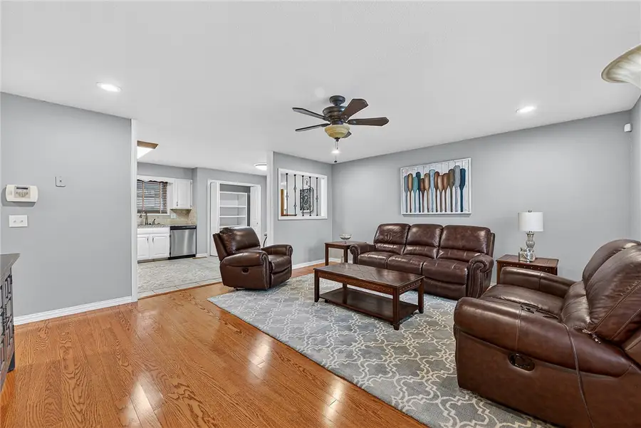 522 Lee Town Drive, Pea Ridge, AR 72751 - #3