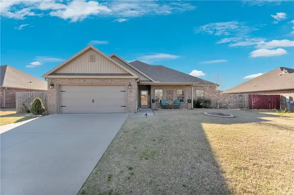5605 Sapphire Drive, Springdale, AR 72764