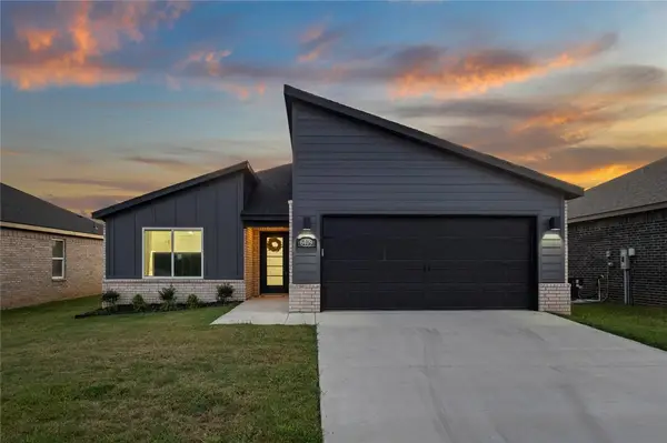 6312 NW Zella Street, Bentonville, AR 72713