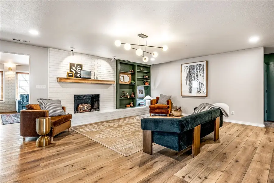 409 Lakeview Drive, Springdale, AR 72764 - #2