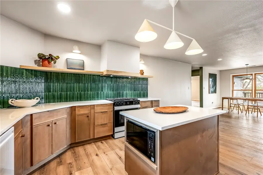 409 Lakeview Drive, Springdale, AR 72764 - #3