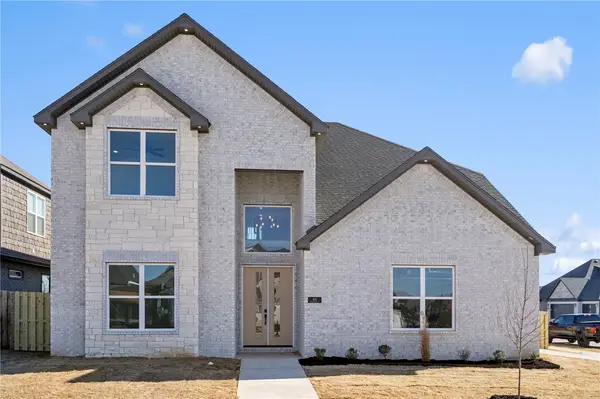 431 Hedge Drive, Centerton, AR 72719