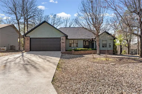 9 Thirsk Lane, Bella Vista, AR 72714