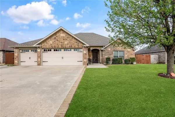 1110 Chattie Drive, Centerton, AR 72719